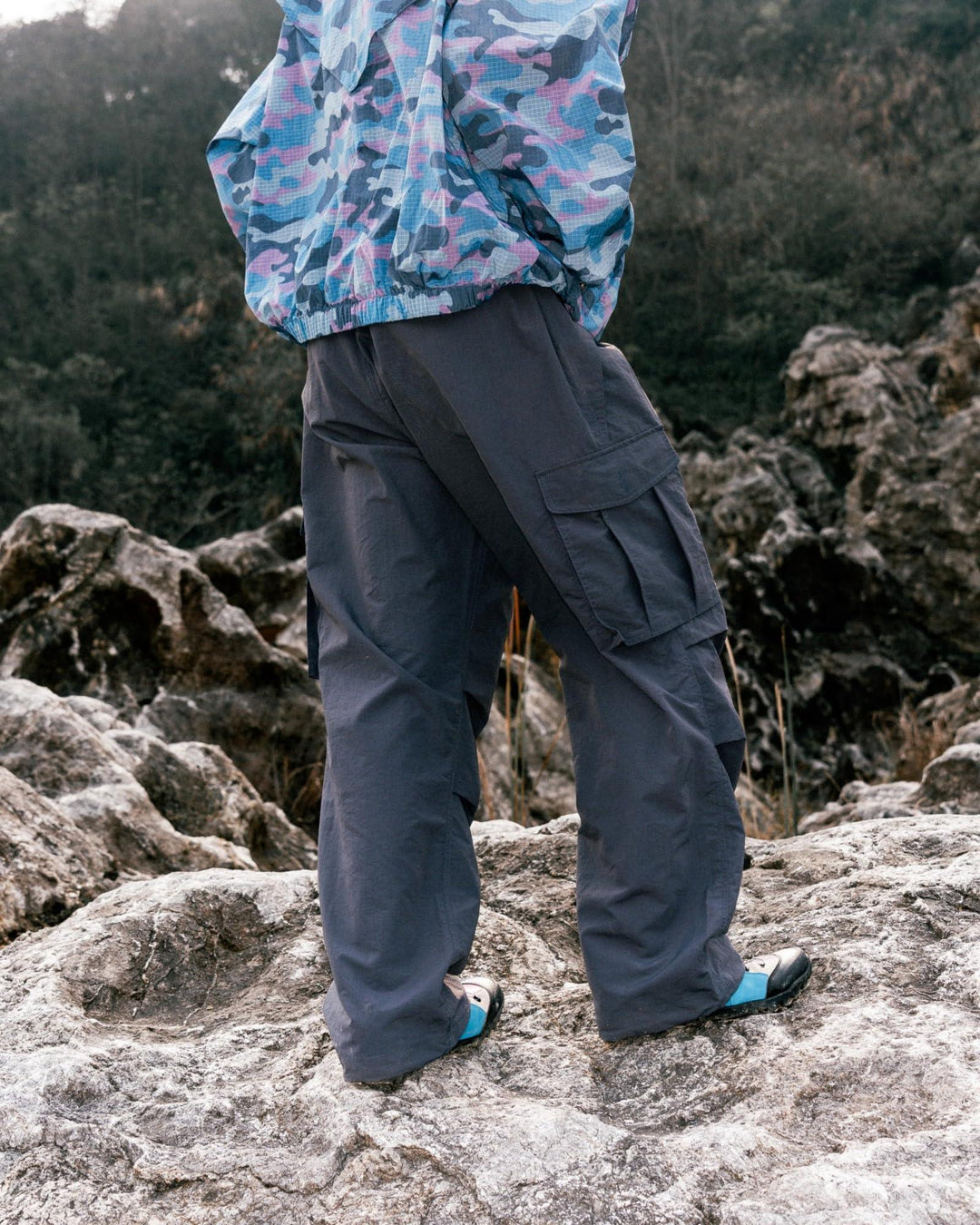 BLACKARMADA Unisex Parachute Cargo Pants ¨CQuick Dry Joggers Lightweight Waterproof Baggy Hiking & Work Pants for Men & Women