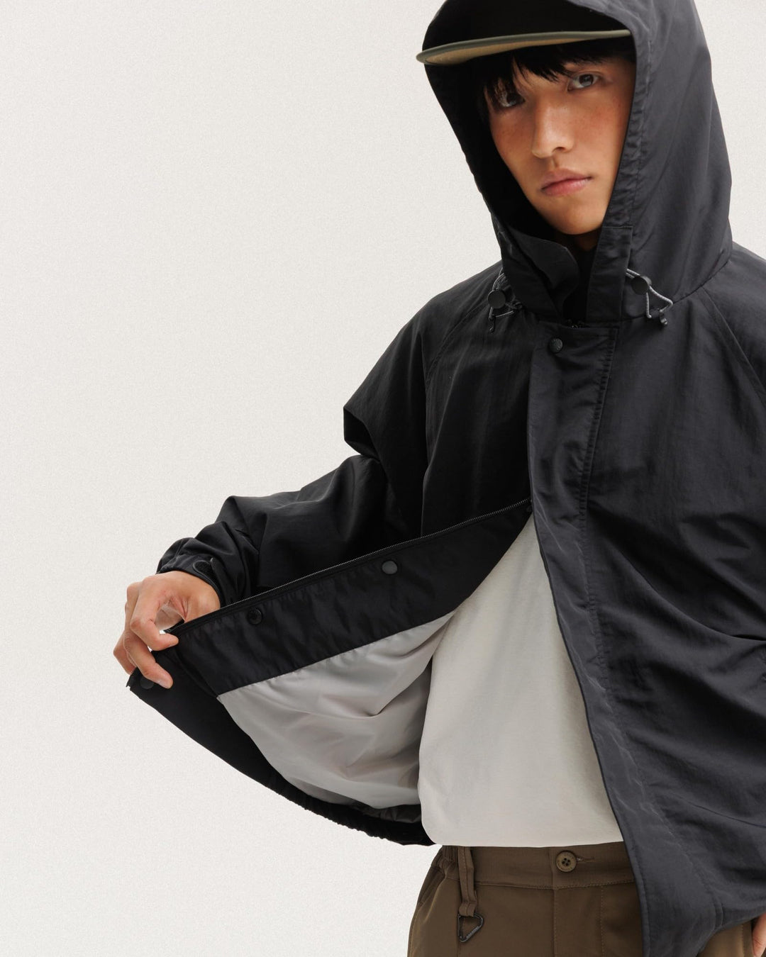 BLACKARMADA Outdoor Windproof Jacket – Unisex Lightweight, Hooded, Waterproof Hiking Jacket