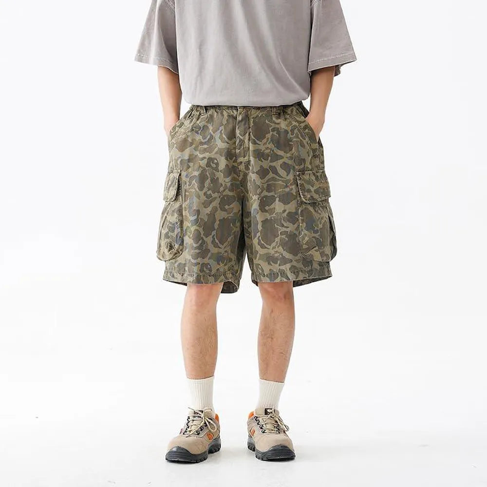 BLACKARMADA Unisex Camo Cargo Oversized Shorts – Multi-Pocket Baggy Outdoor Work Shorts