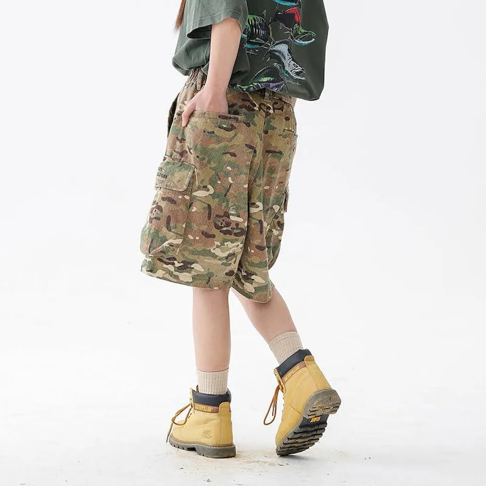 BLACKARMADA Unisex Camo Cargo Oversized Shorts – Multi-Pocket Baggy Outdoor Work Shorts