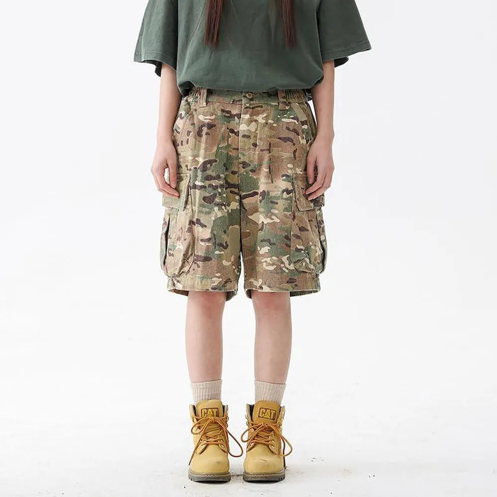 BLACKARMADA Unisex Camo Cargo Oversized Shorts – Multi-Pocket Baggy Outdoor Work Shorts